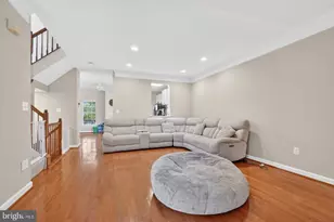 4190 Lower Park Dr, Fairfax, VA 22030 - Photo 6