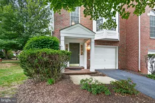 4190 Lower Park Dr, Fairfax, VA 22030 - Photo 2