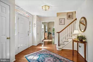 7606 Rustle Ridge Ct, Fairfax Station, VA 22039 - Photo 6