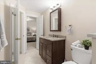 10820 Fieldwood Dr, Fairfax, VA 22030 - Photo 38