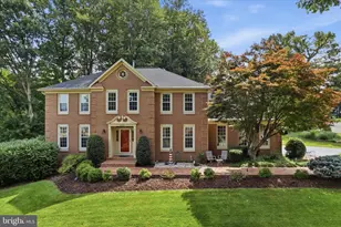 10820 Fieldwood Dr, Fairfax, VA 22030 - Photo 1