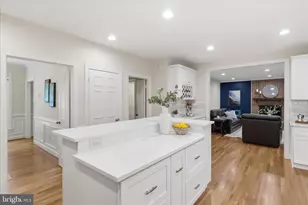 10820 Fieldwood Dr, Fairfax, VA 22030 - Photo 12