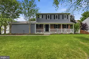 1300 Bayshire Ln, Herndon, VA 20170 - Photo 1