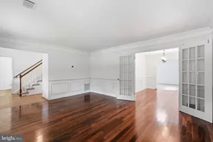 1300 Bayshire Ln, Herndon, VA 20170 - Photo 10
