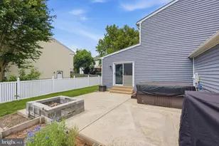 1300 Bayshire Ln, Herndon, VA 20170 - Photo 24