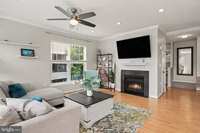 5148 Brittney Elyse Circle #T, Centreville, VA 20120 - Photo 4