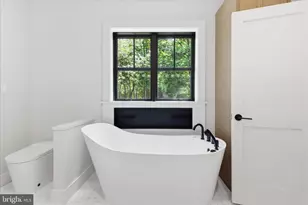 5921 Chesterbrook Rd, McLean, VA 22101 - Photo 50