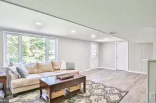 7110 Murray Ln, Annandale, VA 22003 - Photo 14
