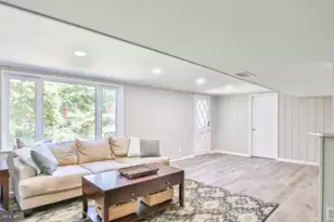 7110 Murray Ln, Annandale, VA 22003 - Photo 24