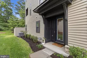 12277 Sweet Willow Ln, Fairfax, VA 22030 - Photo 32