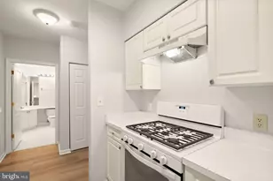 12919 Alton Square, Herndon, VA 20170 - Photo 10