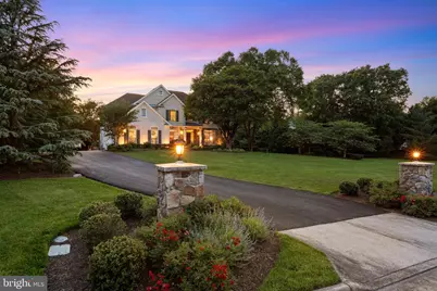 8206 Greentree Manor Lane, Fairfax Station, VA 22039 - Photo 2