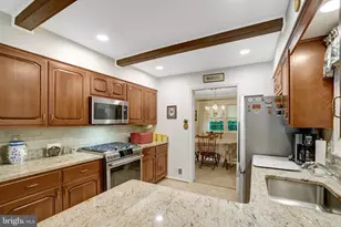 8422 Georgian Way, Annandale, VA 22003 - Photo 16