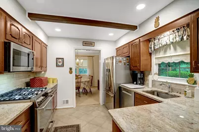 8422 Georgian Way, Annandale, VA 22003 - Photo 4