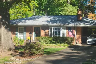 8422 Georgian Way, Annandale, VA 22003 - Photo 2