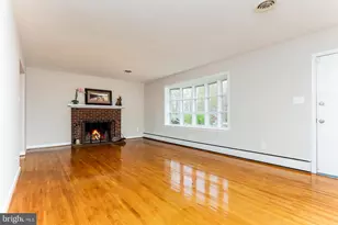 2271 Providence St, Falls Church, VA 22043 - Photo 2