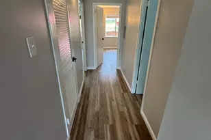2616 Redcoat Dr, Alexandria, VA 22303 - Photo 8