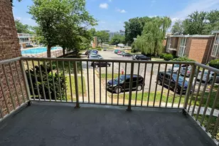 2616 Redcoat Dr, Alexandria, VA 22303 - Photo 18