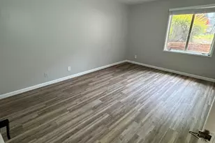 2616 Redcoat Dr, Alexandria, VA 22303 - Photo 12