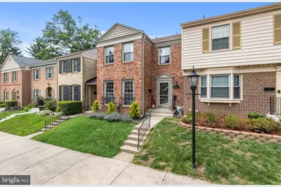 5426 Cabot Ridge Court, Fairfax, VA 22032 - Photo 2