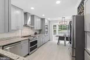 9032 Rosewall Ct, Springfield, VA 22152 - Photo 14