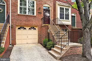 13157 Kidwell Field Rd, Herndon, VA 20171 - Photo 2