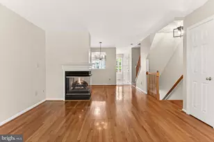 13157 Kidwell Field Rd, Herndon, VA 20171 - Photo 10