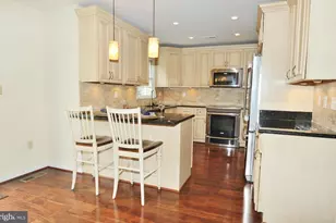 7411 Salford Ct, Alexandria, VA 22315 - Photo 4