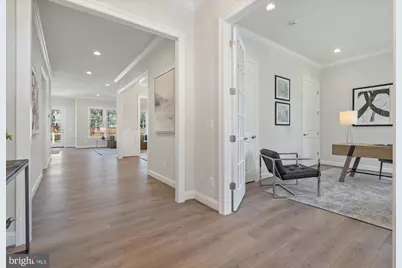 115 Saint Andrews Drive NE, Vienna, VA 22180 - Photo 2