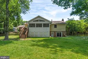 905 Carole Ct SE, Vienna, VA 22180 - Photo 4