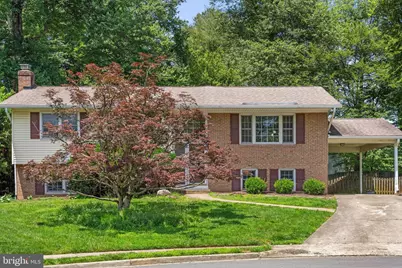 905 Carole Court SE, Vienna, VA 22180 - Photo 2
