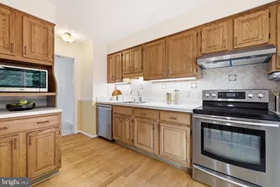 7211 Ashview Drive, Springfield, VA 22153 - Photo 12