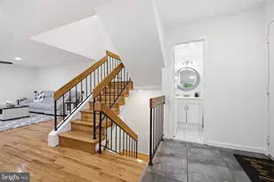 3131 Guysborough Dr, Fairfax, VA 22031 - Photo 6