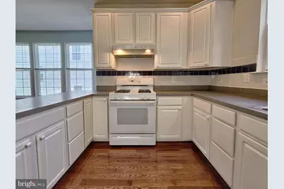 13906 Gothic Drive, Centreville, VA 20121 - Photo 18