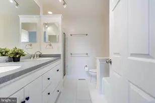 7046 Falls Reach Dr, Falls Church, VA 22043 - Photo 22
