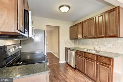 515 Florida Avenue #102, Herndon, VA 20170 - Photo 10
