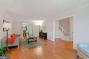 6571 Snowbell Ln, Falls Church, VA 22042 - Photo 6