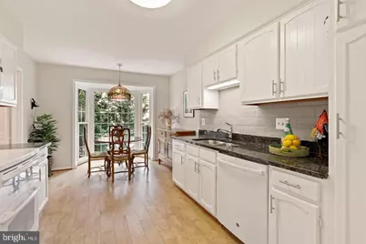 6571 Snowbell Lane, Falls Church, VA 22042 - Photo 8