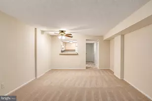 1951 Sagewood Ln, Reston, VA 20191 - Photo 2