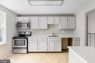 12821 Longleaf Ln, Herndon, VA 20170 - Photo 12