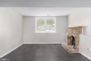 12821 Longleaf Ln, Herndon, VA 20170 - Photo 32
