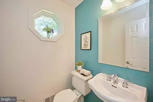 5631 Fort Corloran Dr, Burke, VA 22015 - Photo 18