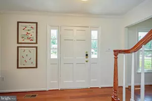 5631 Fort Corloran Dr, Burke, VA 22015 - Photo 2