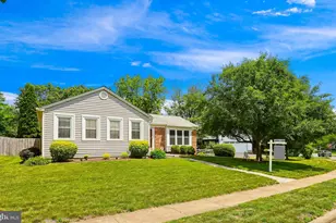 15204 General Stevens Ct, Chantilly, VA 20151 - Photo 2