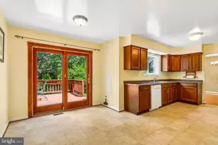 15204 General Stevens Ct, Chantilly, VA 20151 - Photo 6