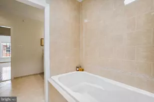 7022 Little Leaf Linden Ln, McLean, VA 22101 - Photo 32
