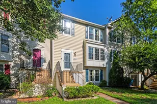 14519 Sully Lake Ct, Centreville, VA 20120 - Photo 2