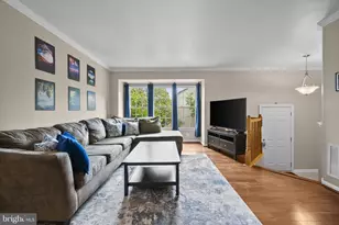 14519 Sully Lake Ct, Centreville, VA 20120 - Photo 8