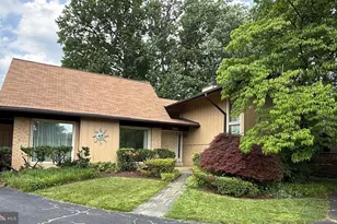 7802 Wincanton Ct, Falls Church, VA 22043 - Photo 2