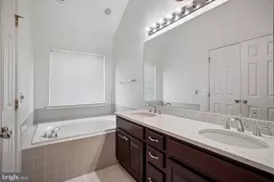 6610 Hunter Creek Ln, Alexandria, VA 22315 - Photo 18